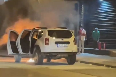 Bursa’da seyir halindeki otomobil alev alev yandı