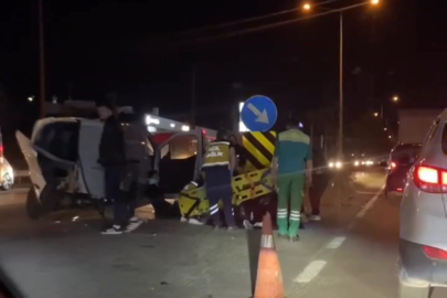 Otomobil ile hafif ticari araç çarpıştı! 9 yaralı