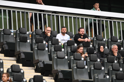 Enver Cenk Şahin tribünde!