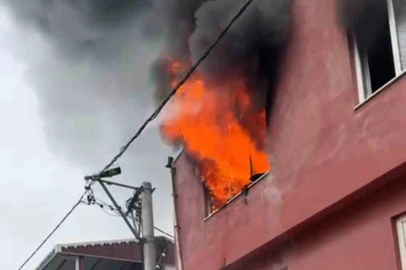 Bursa’da ev alev alev yandı