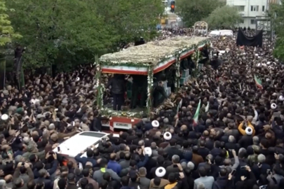 İran halkı Cumhurbaşkanı Reisi'ye veda etti