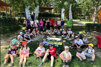 Bursa’da öğrenciler bir günü doğada geçirdi, çöp topladı