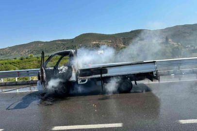 Bursa'da kamyonet yangını söndürüldü