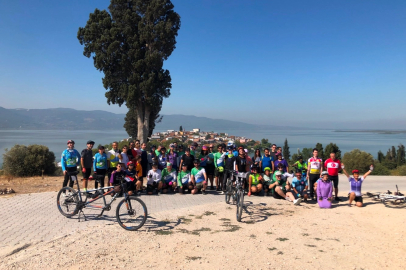 Mysia Yolları’nda engelsiz dostluklar için pedal çevirdiler