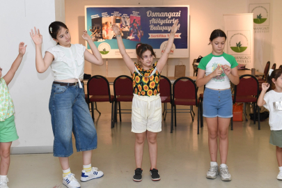 Osmangazi’de öğrenciler drama kursunu başarıyla bitirdi