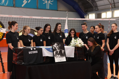 Victoria Lopez törenle ülkesine uğurlandı