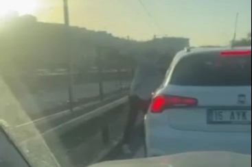 Bursa'da yumruklu 'yol verme' kavgası