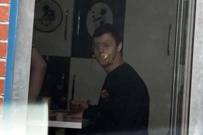 Özel eğitim kurumunun penceresinden çekilen fotoğraf ortalığı karıştırdı