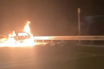 Seyir halindeki araç alev topuna döndü