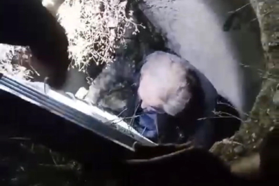 Açık bırakılan rögara düştü! Yanındaki arkadaşı dakikalar sonra fark etti