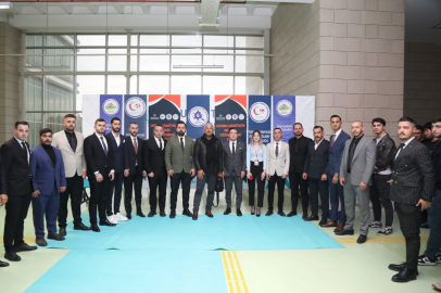 Mete Yarar: 'Dünyadaki tüm güvenlik politikalarının ana unsurunun enerji'