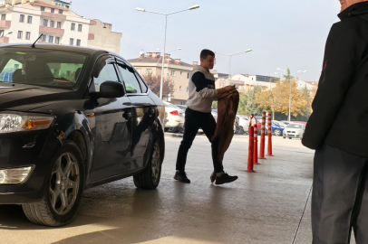 Elini makineye kaptıran işçinin parmağı koptu