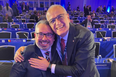 Mehmet Akif Üstündağ, Uluslararası Voleybol Federasyonu Konsey Başkanı oldu