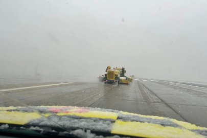Sabiha Gökçen Havalimanı'nda kar yağışı etkili oluyor