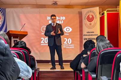 BURSA OPTİSYEN-GÖZLÜKÇÜLER ODASI GENÇLİK KOMİSYONU’NDAN LİSE ÖĞRENCİLERİNE 'GÖZ VE GÖRME SAĞLIĞI' SEMİNERİ