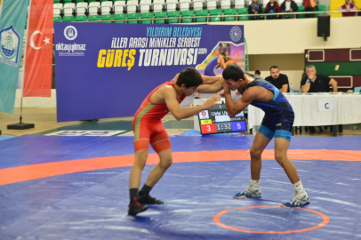 Güreş minderinde Bursa fırtınası esti