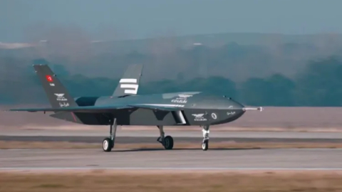 KIZILELMA'dan başarılı bir uçuş daha