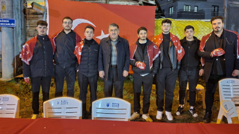 Askere gidecek 21 genç için muhtar program düzenledi