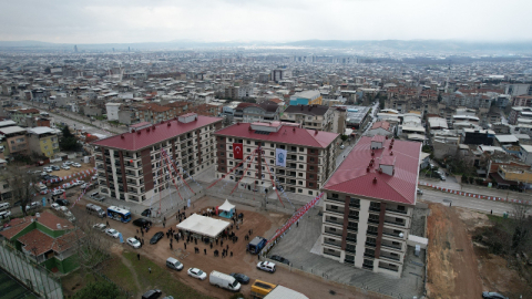 Yıldırım’ın bir yanında temel atma diğer yanında anahtar teslimi