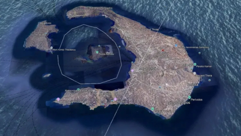 Santorini'de OHAL ilan edildi!