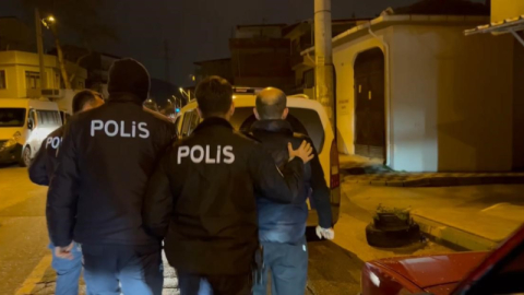 Ekiplerin devriye sırasında şüphelendikleri otomobilin sürücüsü alkollü çıktı