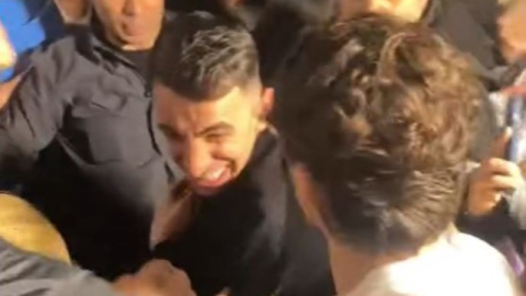 Film Galasında İzdiham, Çıkan Kavgada Yangın Tüpü Sıktılar