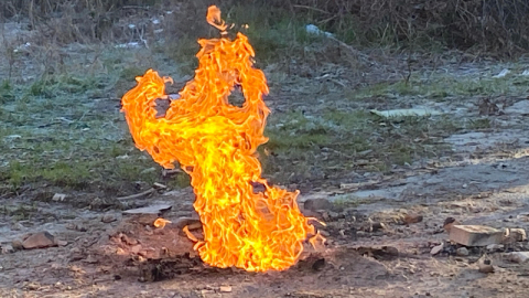 Metan gazı 8 gündür yanıyor