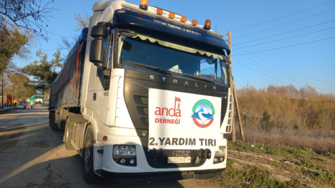 Suriye Çerkeslerine Türkiye'den 3 tır gıda desteği