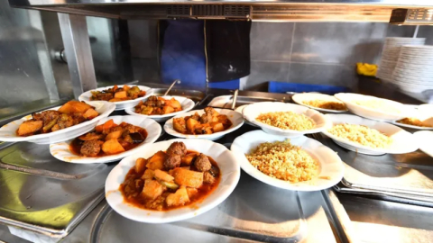 İzmir'de 'Askıda Yemek' dayanışması