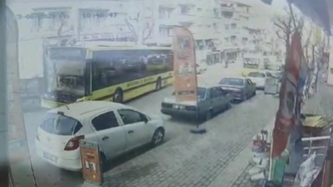 Belediye otobüsü 4 araca çarptı!