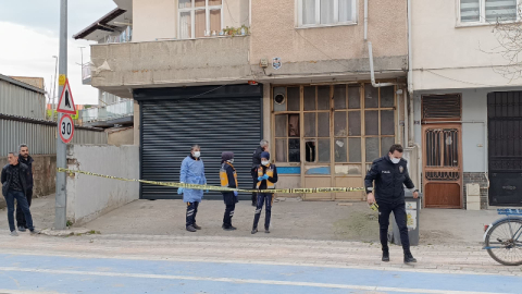 Yaşlı adam evinde ölü bulundu