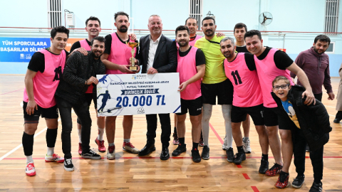 Karacabey Belediyesi'nin Futsal Turnuvası'nda heyecan sona erdi