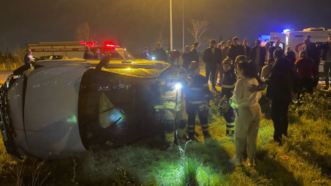 Bursa'da otomobil takla attı: 2 yaralı