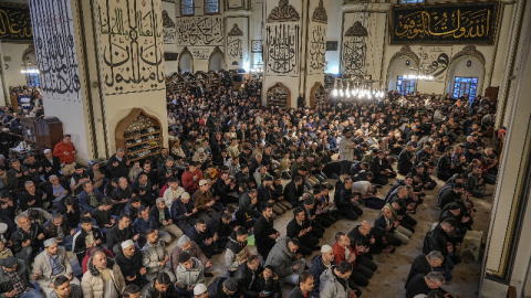 Bursalılar bayram namazında camileri doldurdu