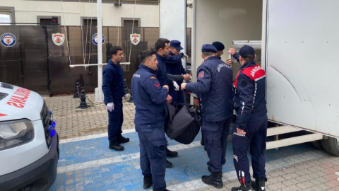 Kaçak göçmenleri taşıyan bot battı! 5 kişi hayatını kaybetti