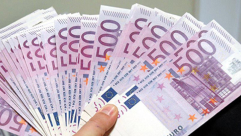 Aylıkta en yüksek reel getiri Euro'da oldu