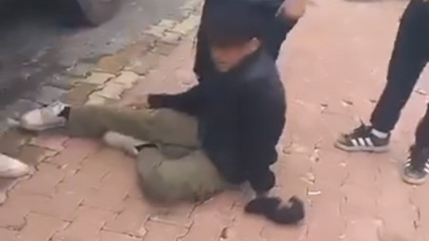 14 yaşındaki çocuk, aynı yaştaki arkadaşı tarafından bıçaklandı