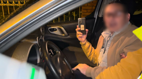 Alkollü sürücü zorluk çıkardı, yetmedi ekipleri kayda aldı