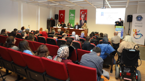 Bursa'da otizm farkındalık paneli gerçekleşti