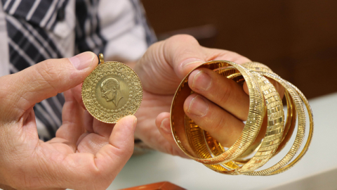 Ons altın rekor tazeledi