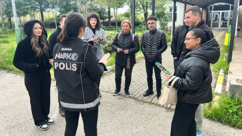 Bursa Narkotik polisi 4 günde 4 bin genci uyardı
