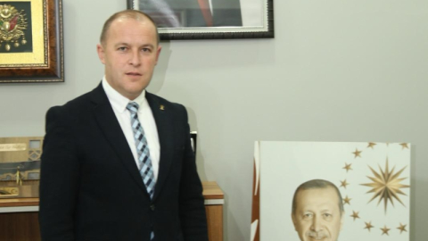 Yenişehir'de Kapalı Spor Salonu'nun parkeleri yenileniyor