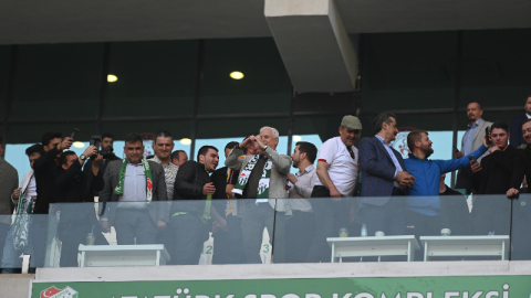 Mustafa Bozbey'e sevgi seli!