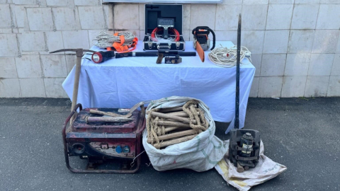 Bursa'da kaçak kazı yapan 4 kişi suçüstü yakalandı