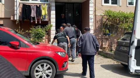 Evinde ölü bulundu