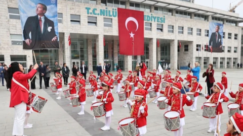 Bursalı miniklerden bando ve koreografiyle özel gösteri