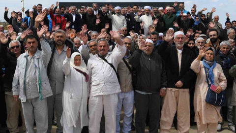 İstanbul’dan ilk hac kafilesi dualarla uğurlandı