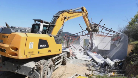 Bursa Osmangazi'de 25 kaçak yapı yıkıldı!