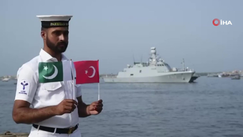 Türk savaş gemisi "TCG BÜYÜKADA" Pakistan’da