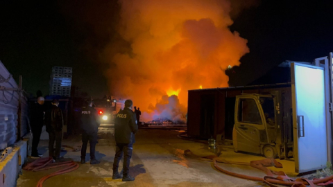 Bursa’da palet fabrikası alevlere teslim oldu